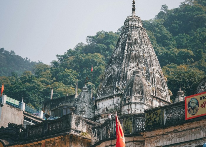 1760189294-pexels-alex-ivanov-773258579-29231355 (1).jpg